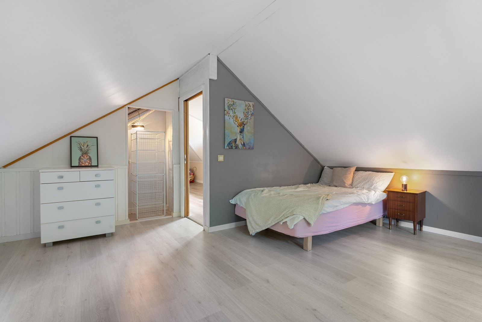 Loftet består av to soverom, bod og gang. Galleribilde