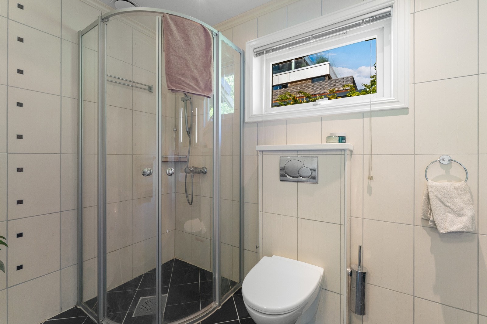 Her har en termostatstyrte varmekabler i gulvet. Galleribilde