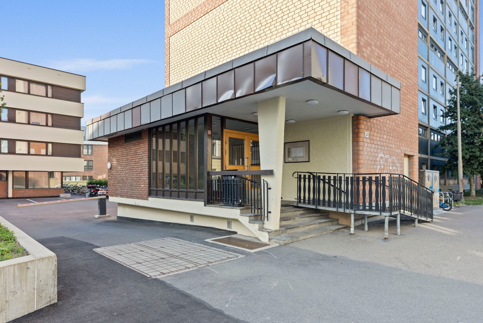 Smedgata 34 - Inngangsparti Galleribilde