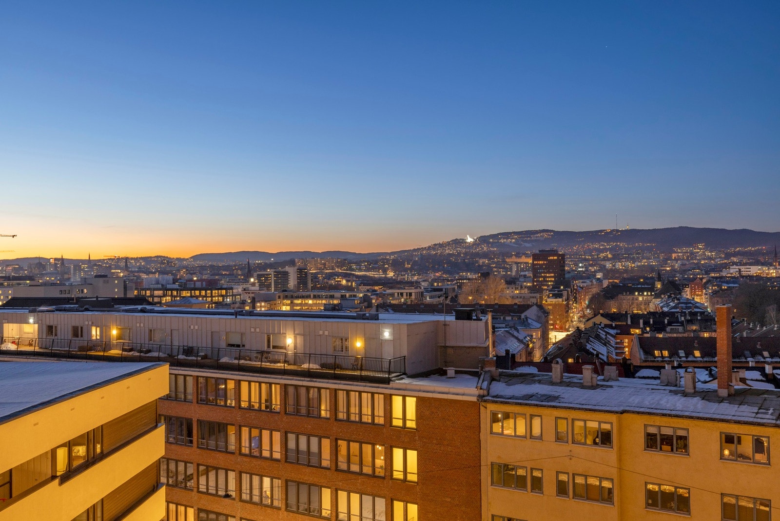 Kveldsstemning fra balkongen Galleribilde