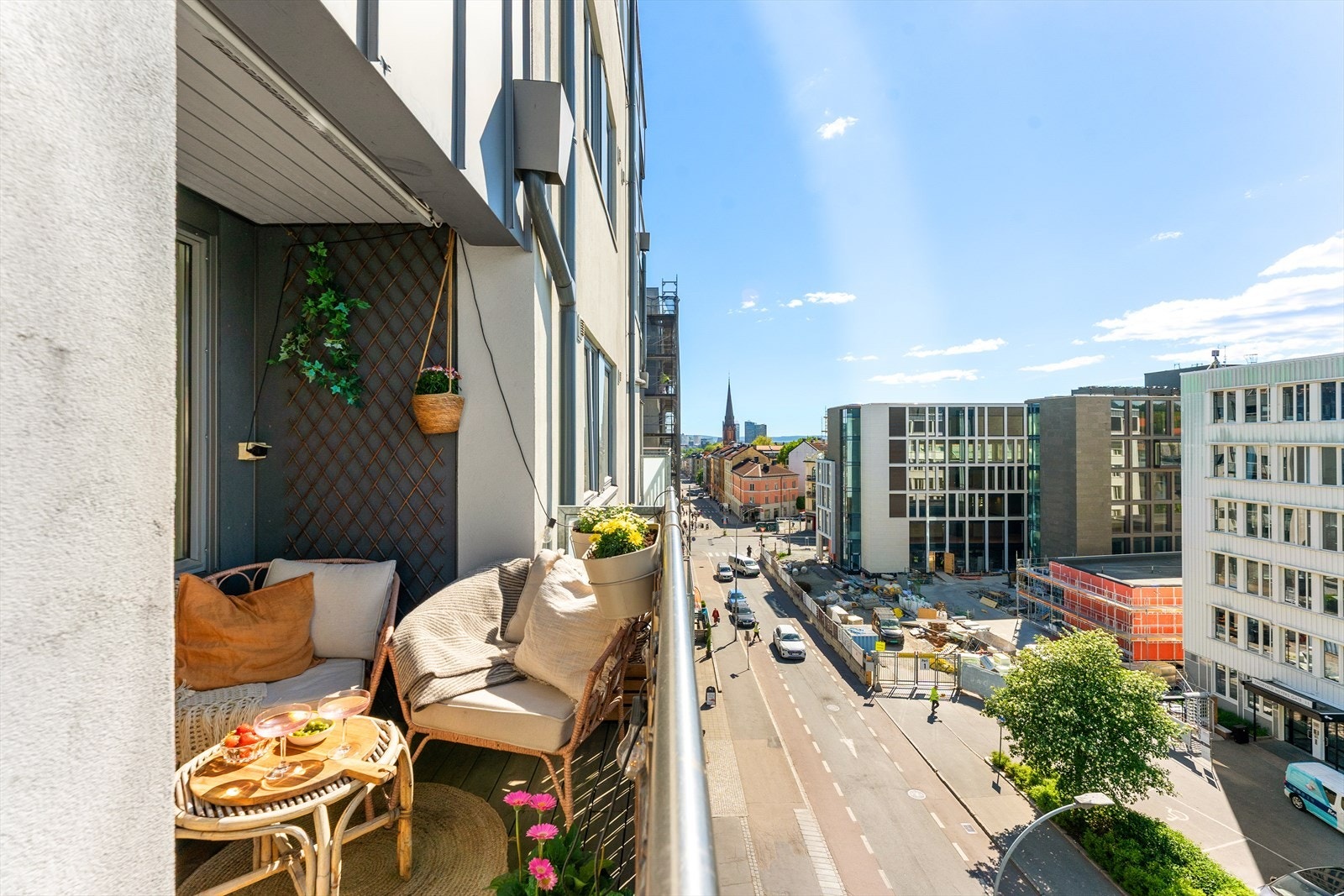 Velkommen til Thorvald Meyers gate 10 presentert av Marius Kristoffersen ved Nordvik Bygdøy Allé Galleribilde