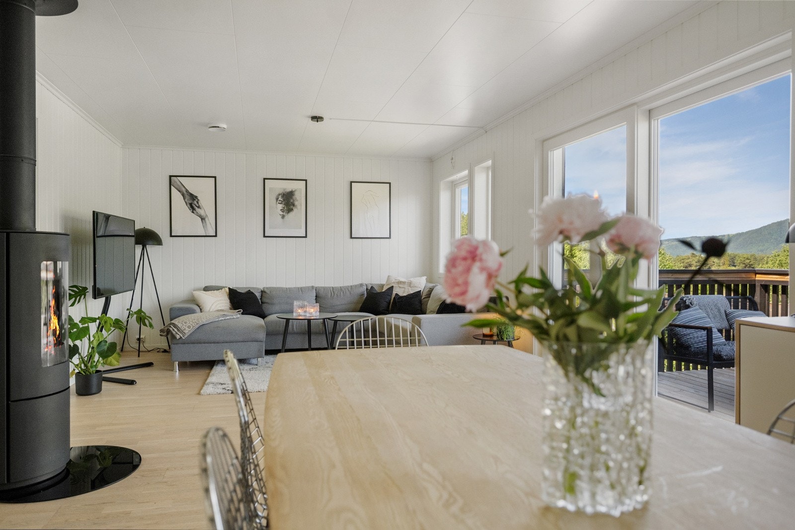 Plass til stor spisestue ved kjøkkenet Galleribilde