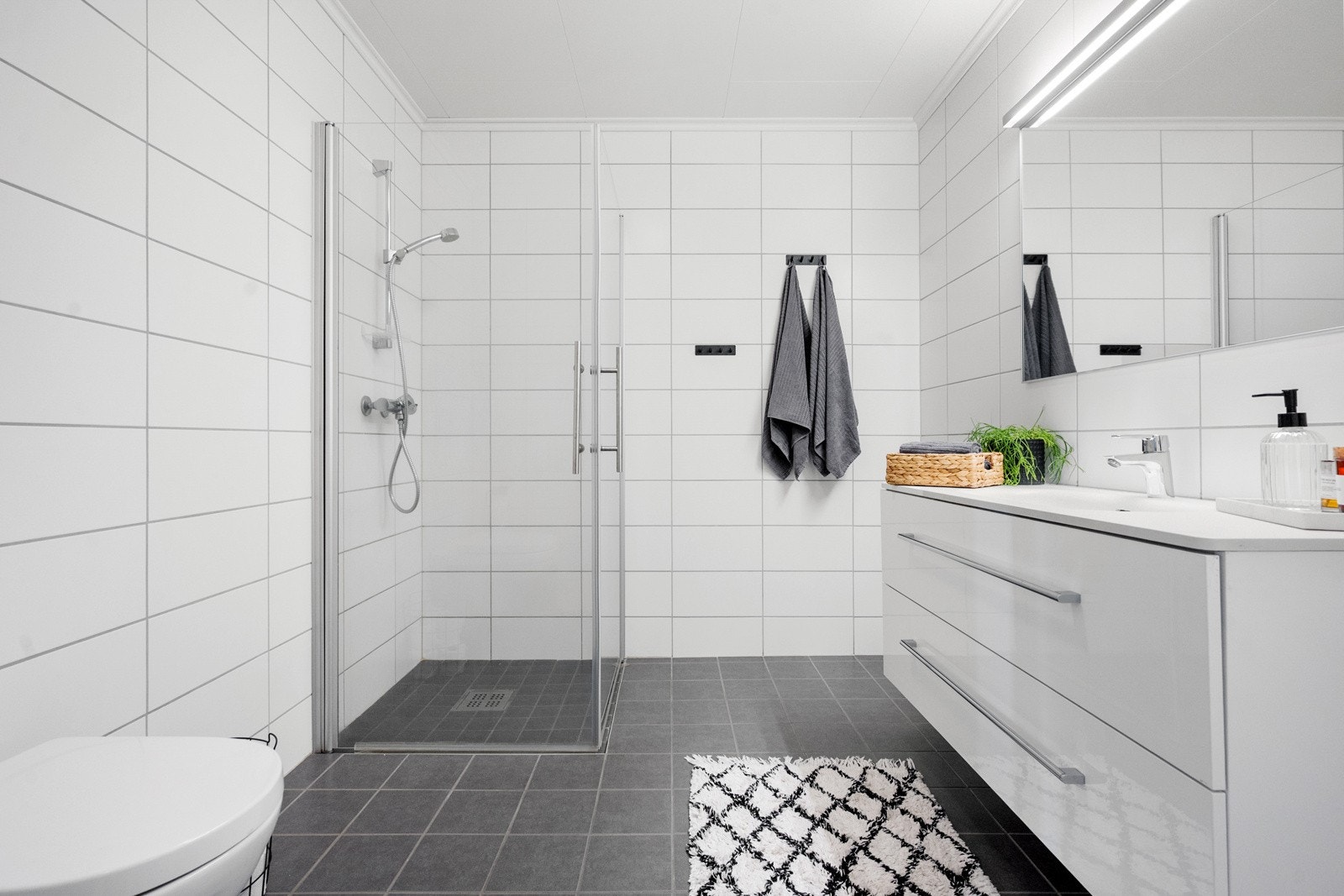 Flislagt bad/wc med varme i gulv Galleribilde