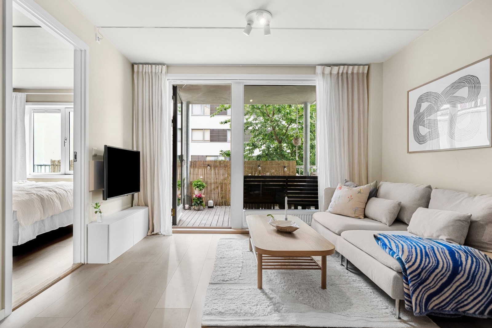 En lys og lekker 2-roms i moderne standard med en ettertraktet beliggenhet og flott planløsning Galleribilde