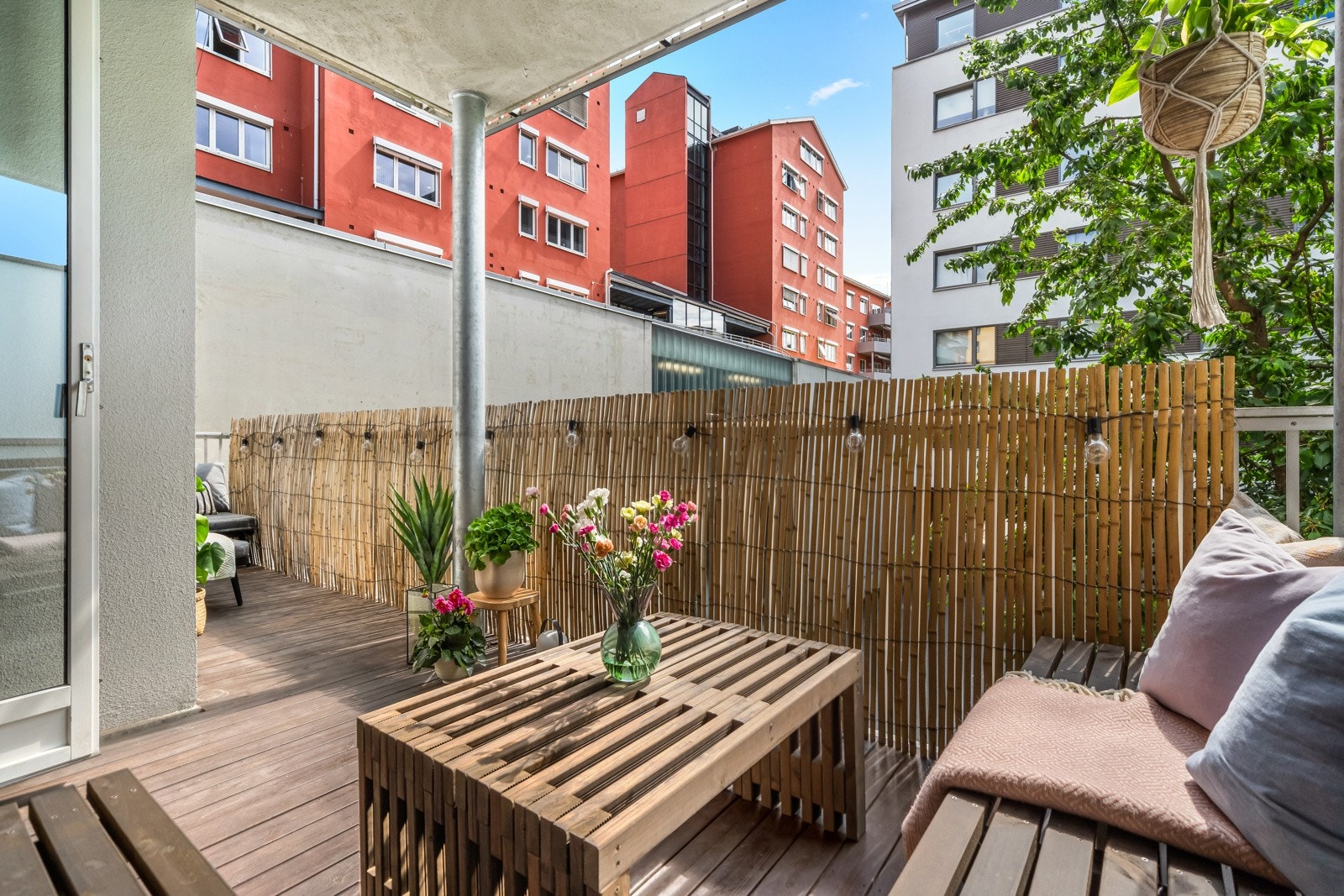 God plass til sittegruppe hvor du kan samle venner og familie Galleribilde