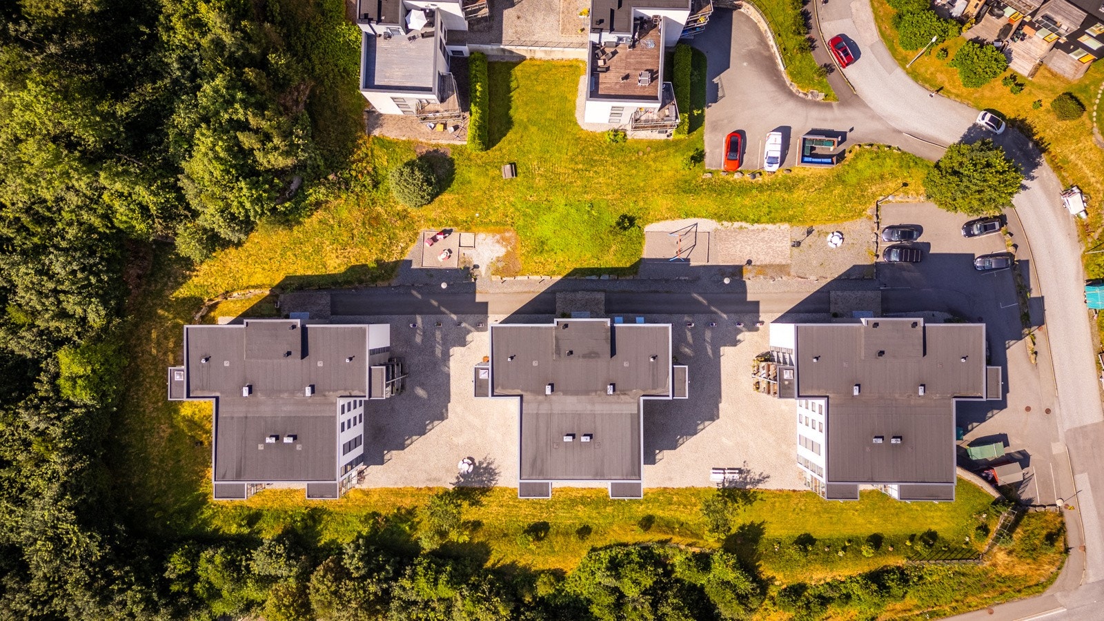 - Flotte turområder like utenfor døren - med stier mot Ulriken, Nubbevannet og Bergenda - Galleribilde