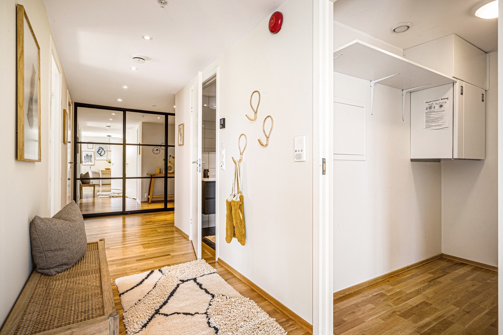 - Skyvedørsgarderober fra Langlo, og av høy kvalitet - Galleribilde