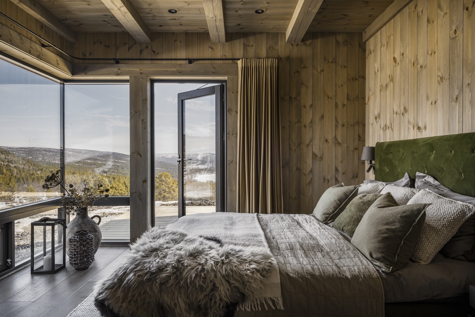 Myke dyner, frisk fjelluft og naturen tett på. (Bilde fra lignende hytte i samme område, avvik kan forekomme) Galleribilde