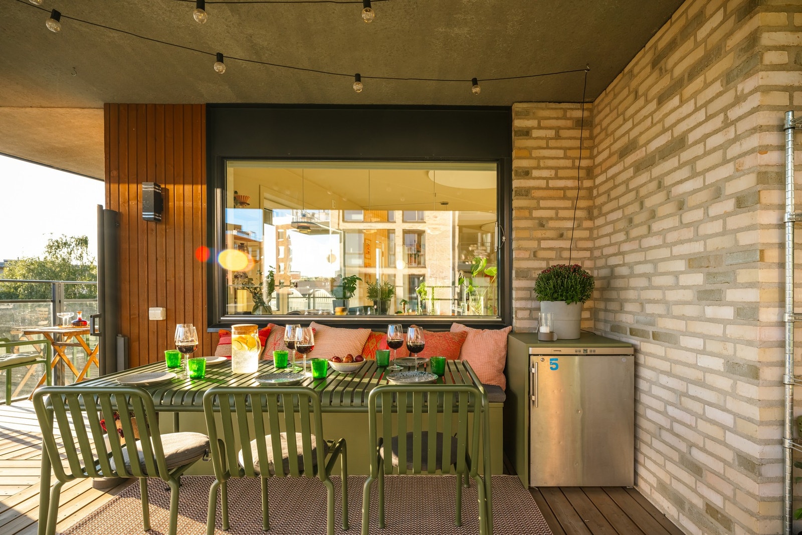 Her kan du dekke på til langbord og invitere på hyggelige sammenkomster. Galleribilde