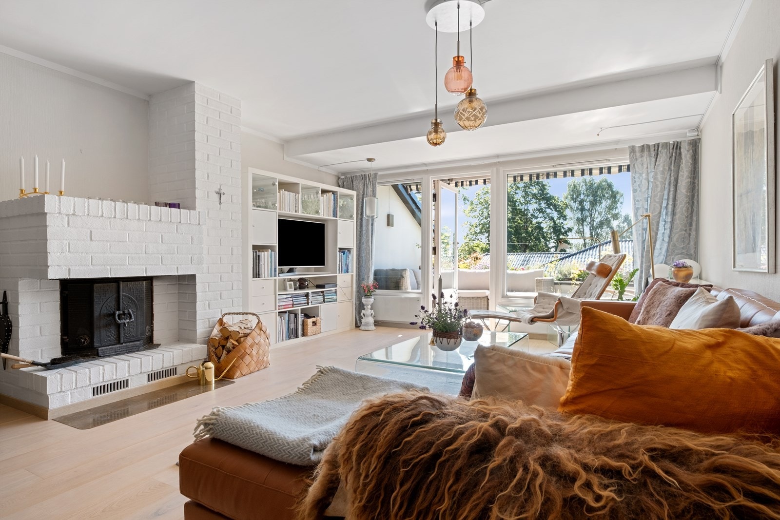 Velkommen til Hoffsjef Løvenskiolds vei 15 - Presentert av Martin Føllesdal v. Nordvik Bærum Galleribilde