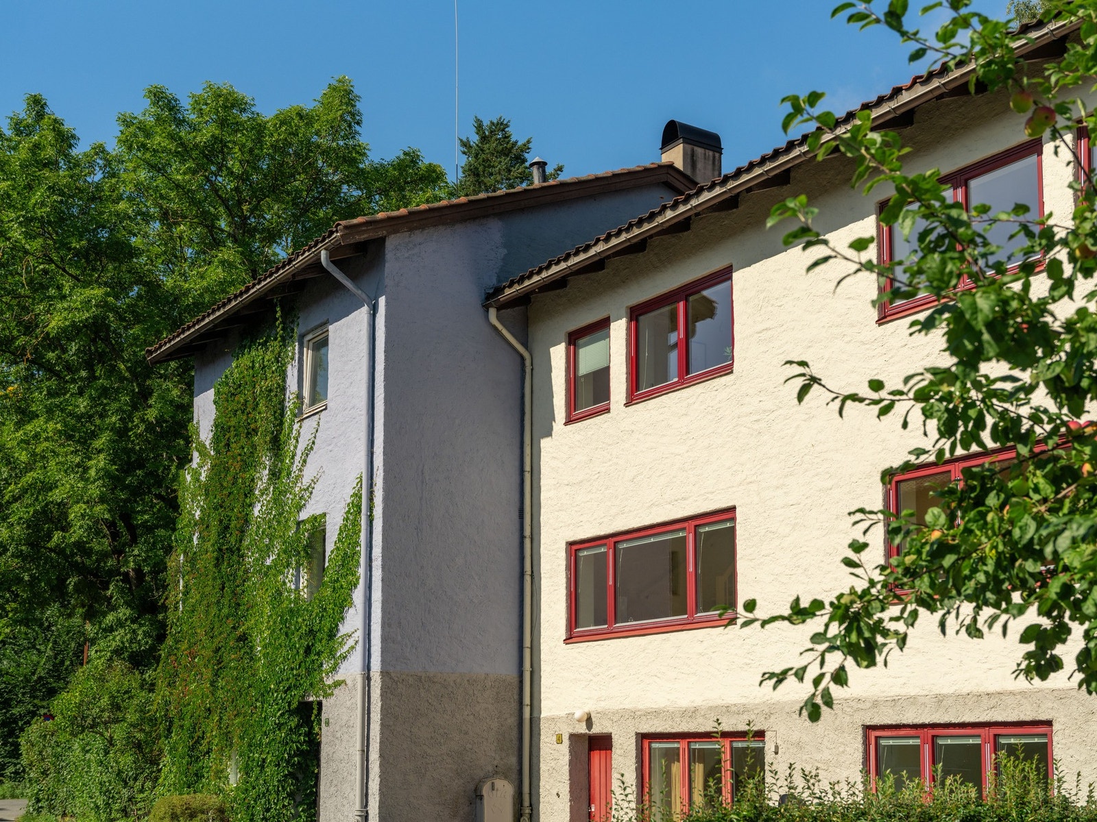 Dette er et nydelig rekkehus, med Ullevål Hageby som nærmeste nabo. Galleribilde