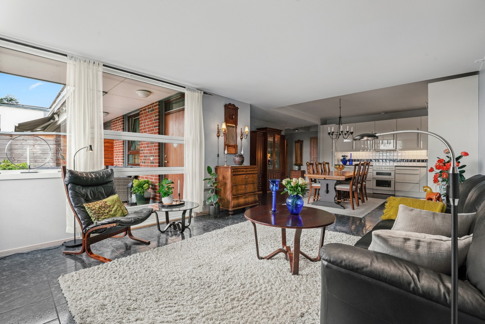 Ved å innfri andel fellesgjeld med IN-ordning, vil månedlige felleskostnader reduseres til ca. 4 389,- pr. mnd. Galleribilde