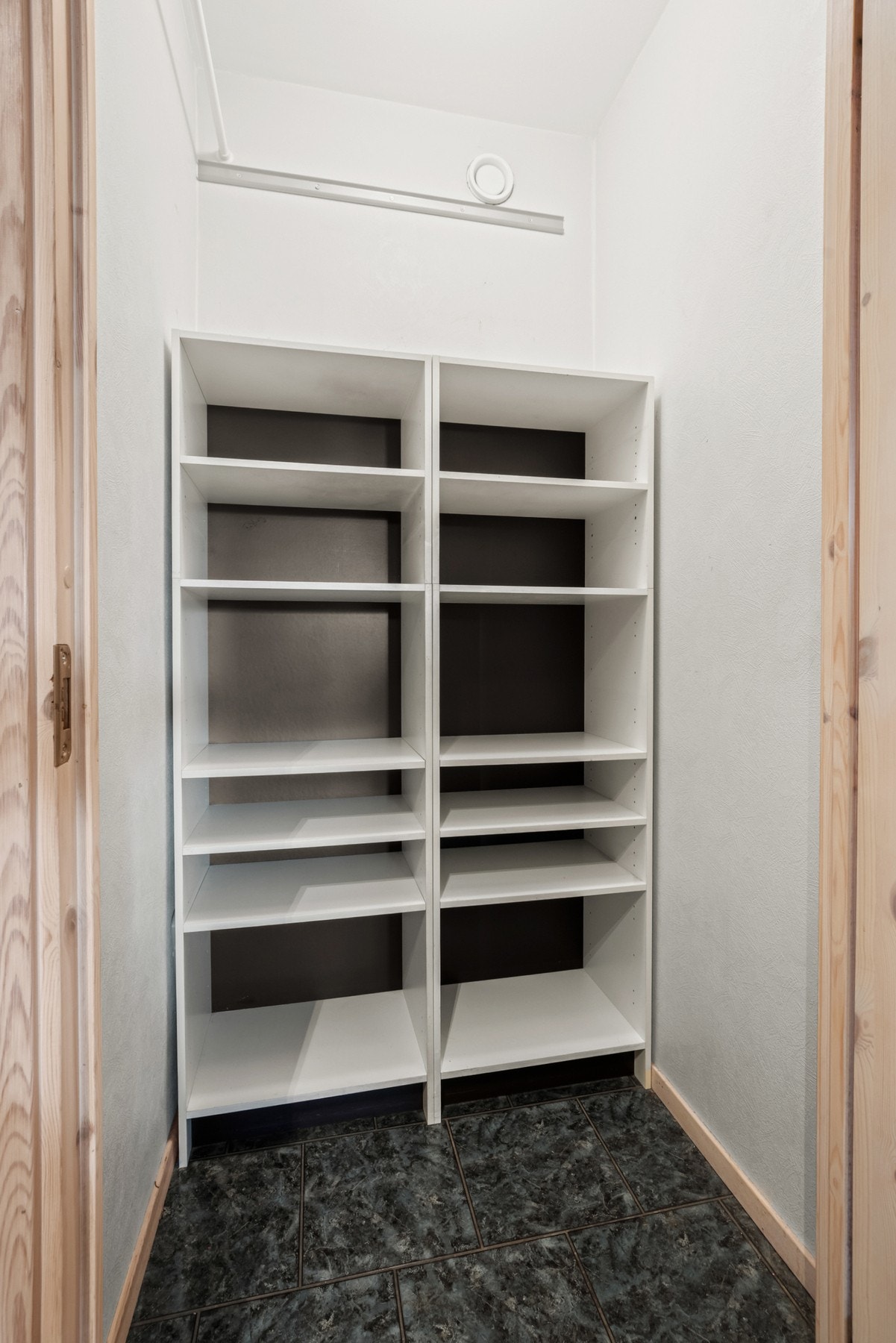 Vegg i vegg finner du den andre boden. Galleribilde