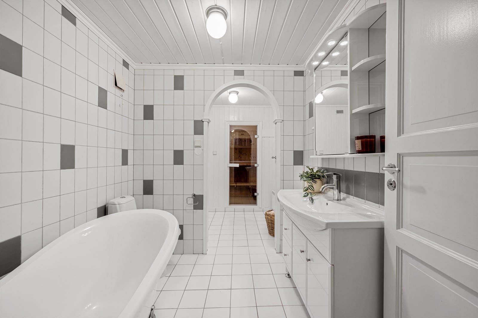 - Helfliset baderom på 8,5m² - Galleribilde