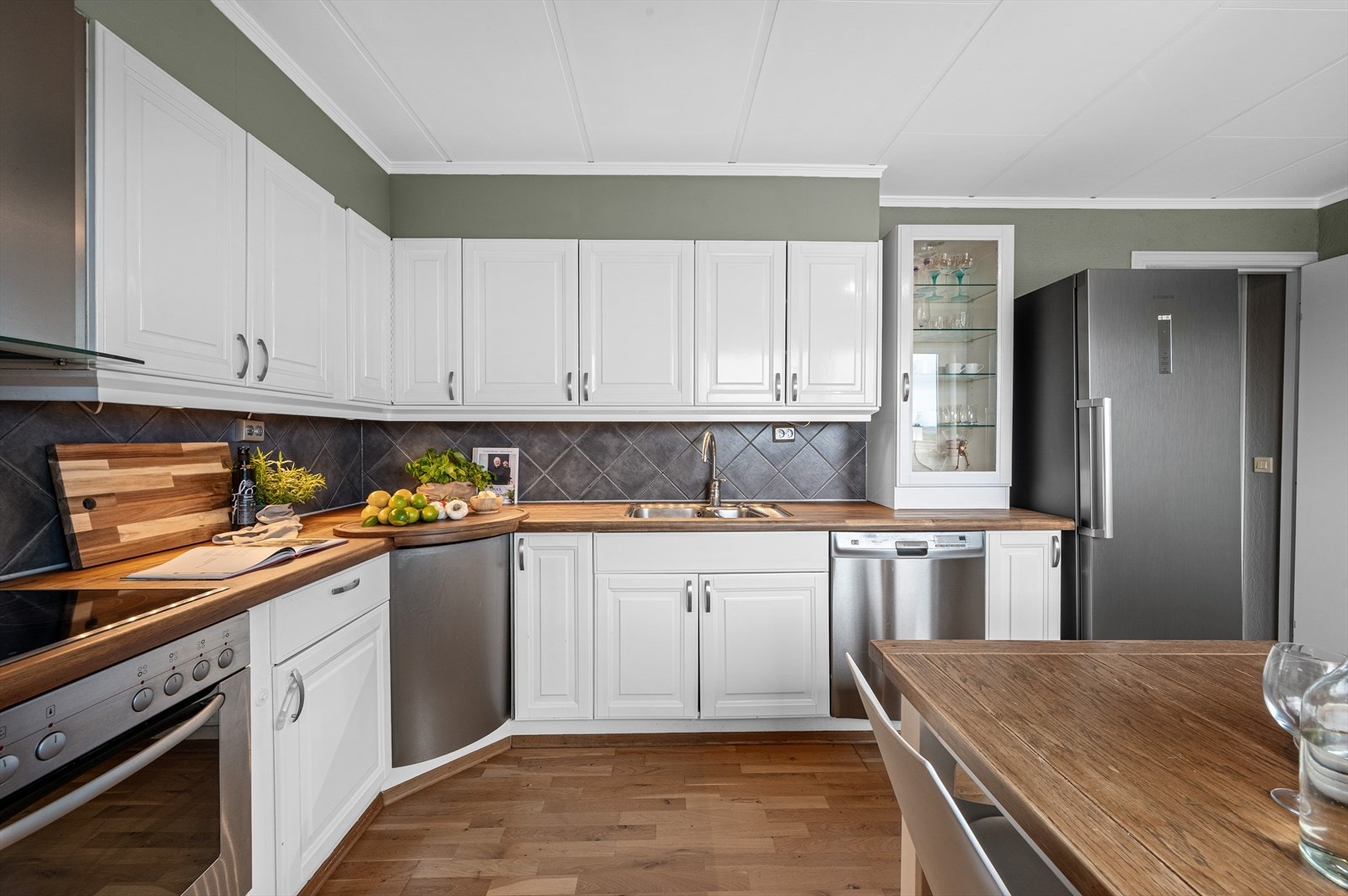 - God plass til et hyggelig frokostbord - Galleribilde