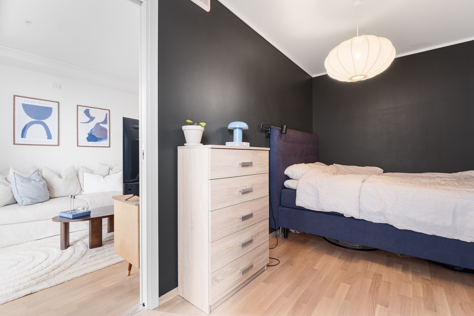 Soverom med skyvedør. Galleribilde