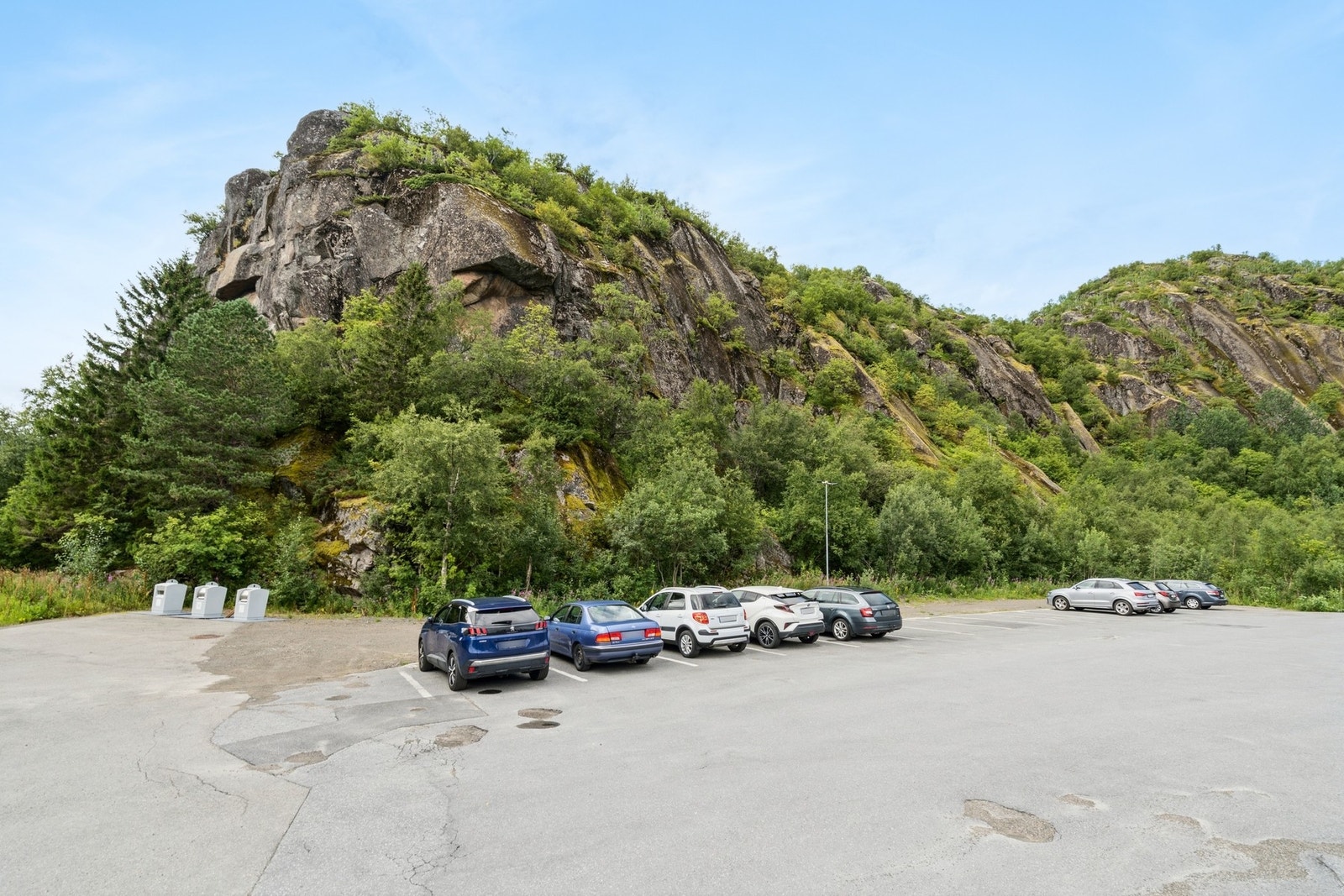 Borettslaget har felles moloker som er satt opp like ved inngangen til bygget. Galleribilde