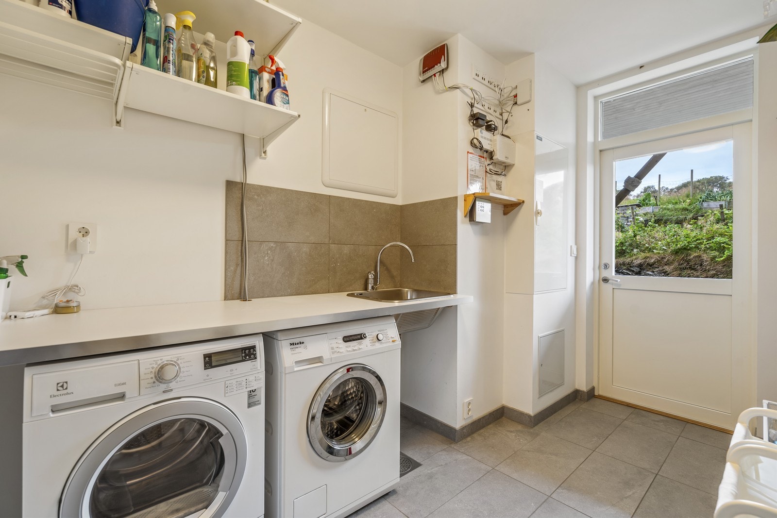 Vaskerom med egen utgang Galleribilde