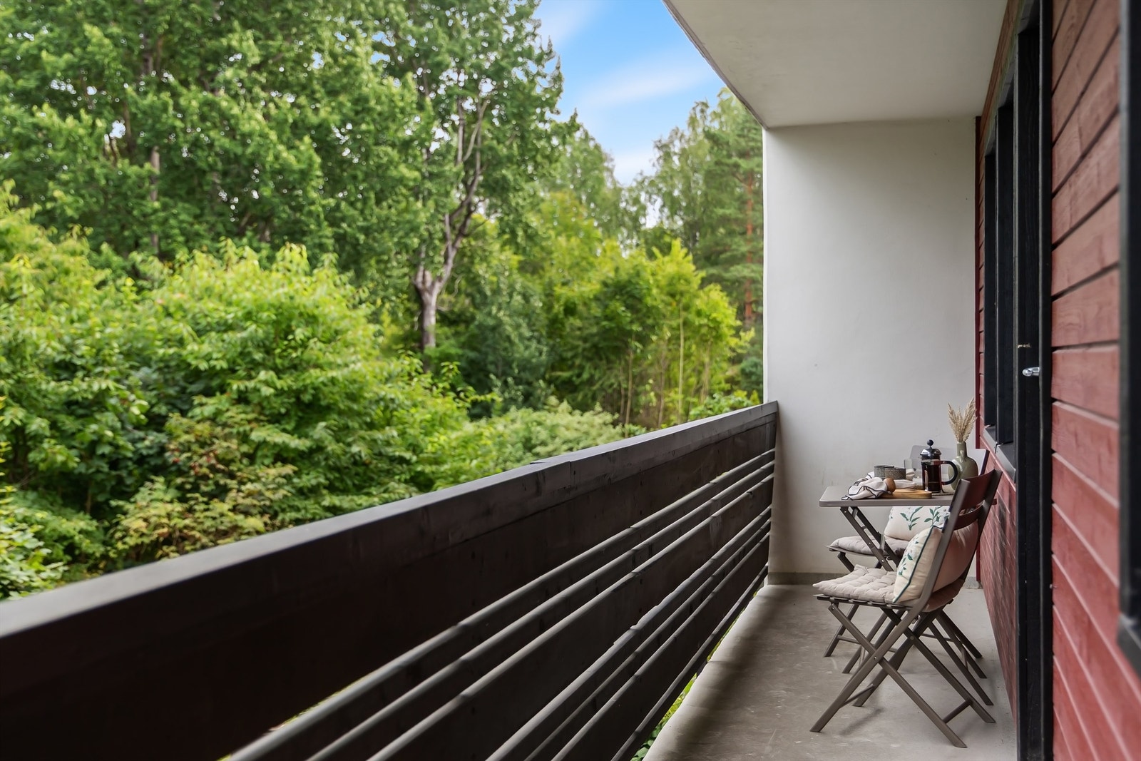 Terrassen vender mot nordøst og er på ca. 11 kvm Galleribilde