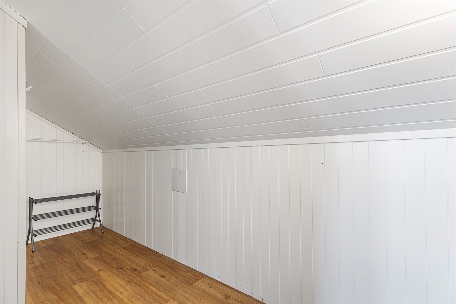 Boden i 2. etasje har vært benyttet som walking closhet. Galleribilde