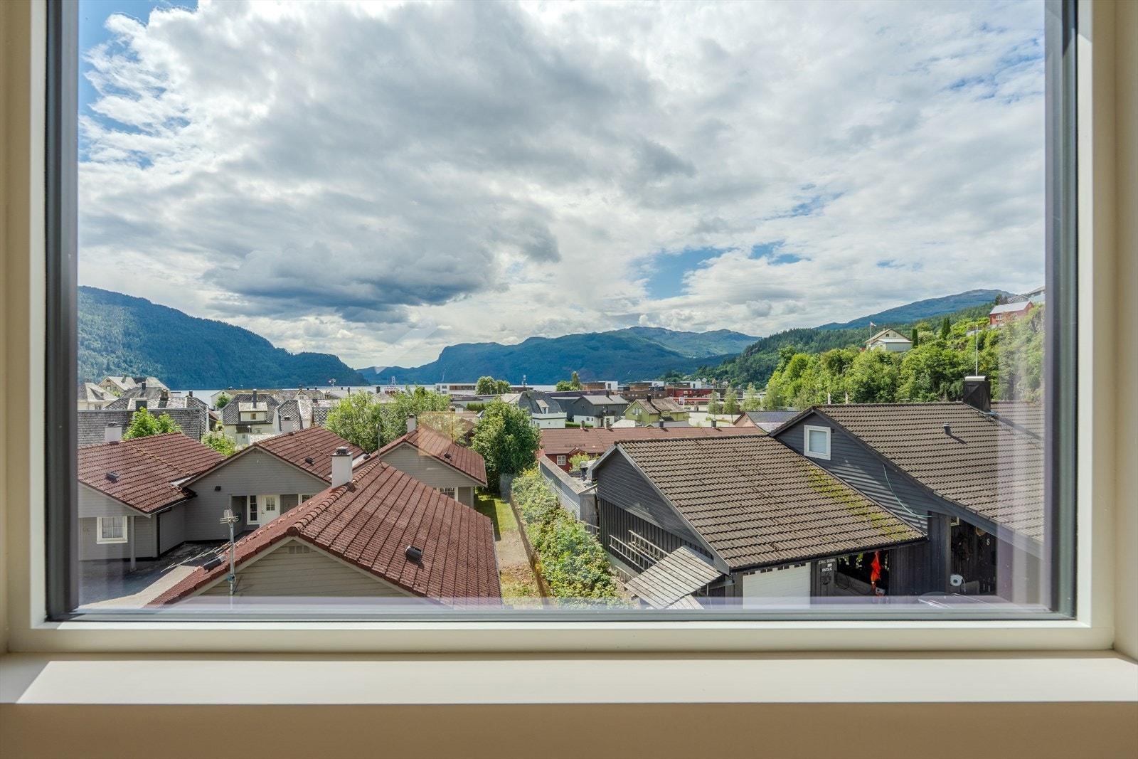 Utsikt fra loftsstue Galleribilde