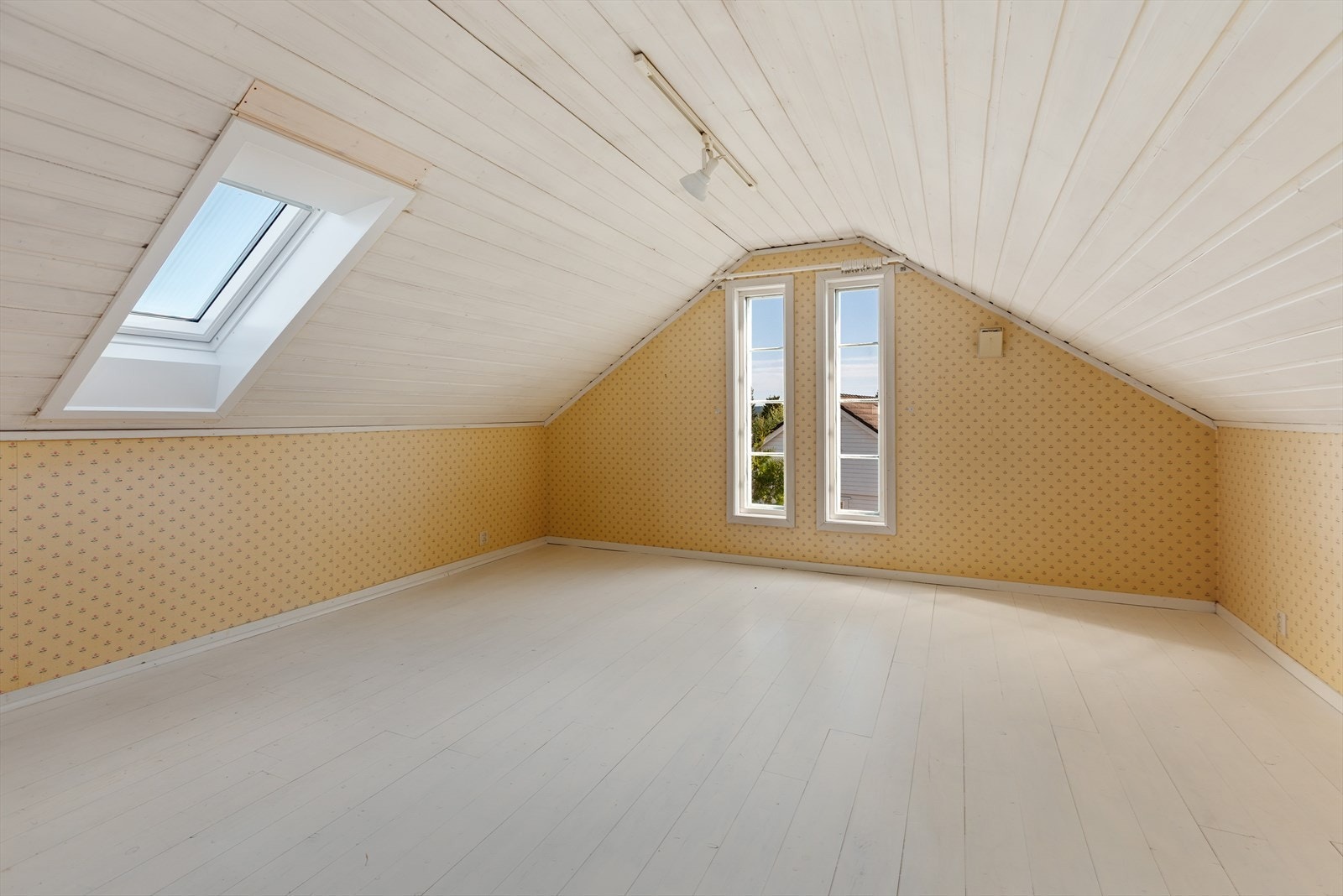 Soverom i loftetasje. Galleribilde