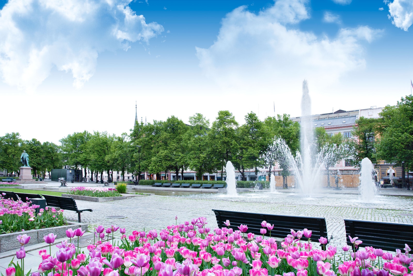 Karl Johan, ligger ett kvartal unna Galleribilde