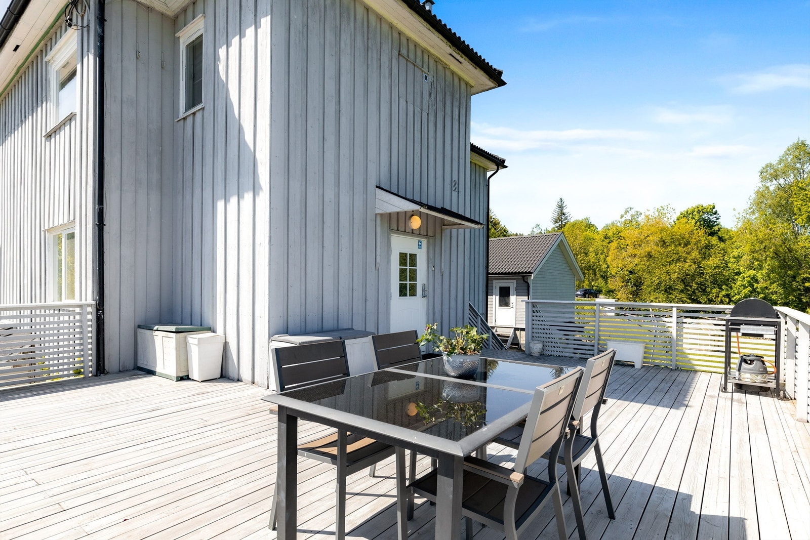 Inngangsparti. Galleribilde