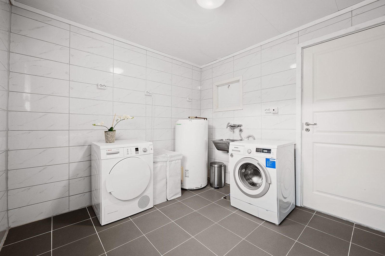 Vaskerom i kjeller Galleribilde