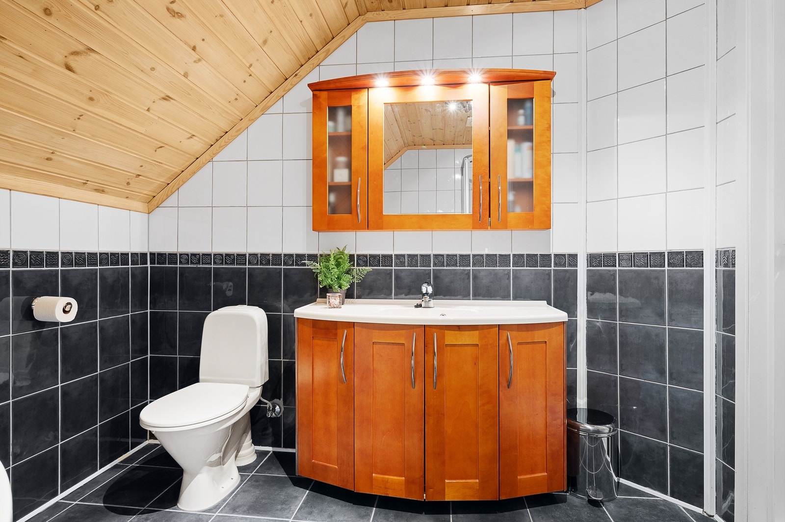 Bad 2. etg Galleribilde