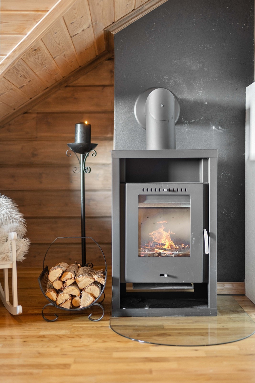 Flott vedovn på loftet også. Galleribilde