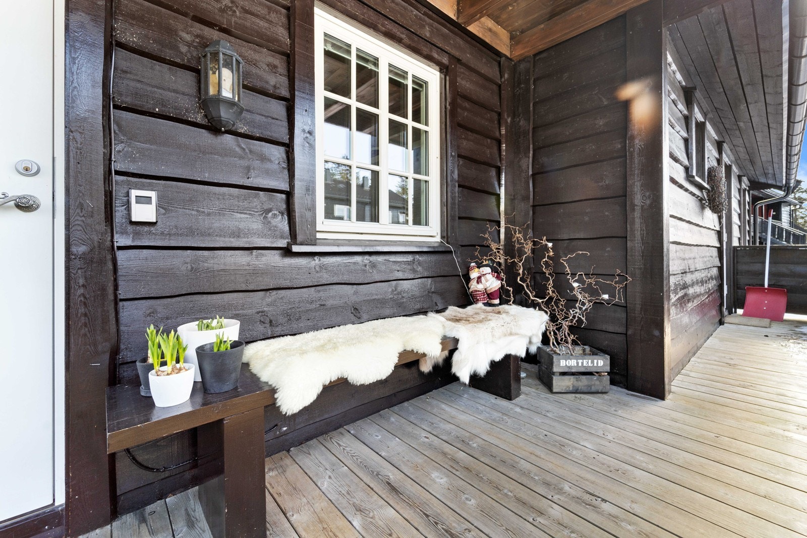 Flott inngangsparti på fellesterrassen. Galleribilde