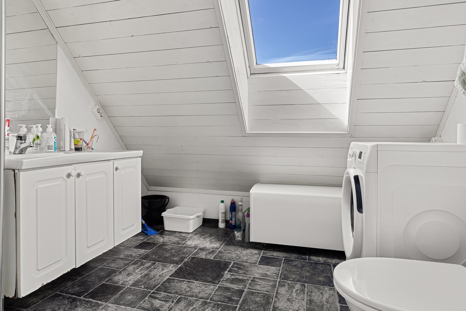 Badet i loftsetasjen. Galleribilde