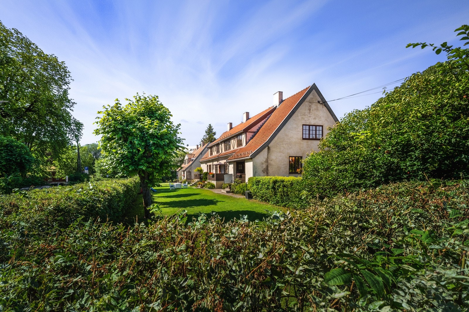 Boligene er tegnet av arkitekt Harald Hals, som også står bak Ullevål Hageby Galleribilde