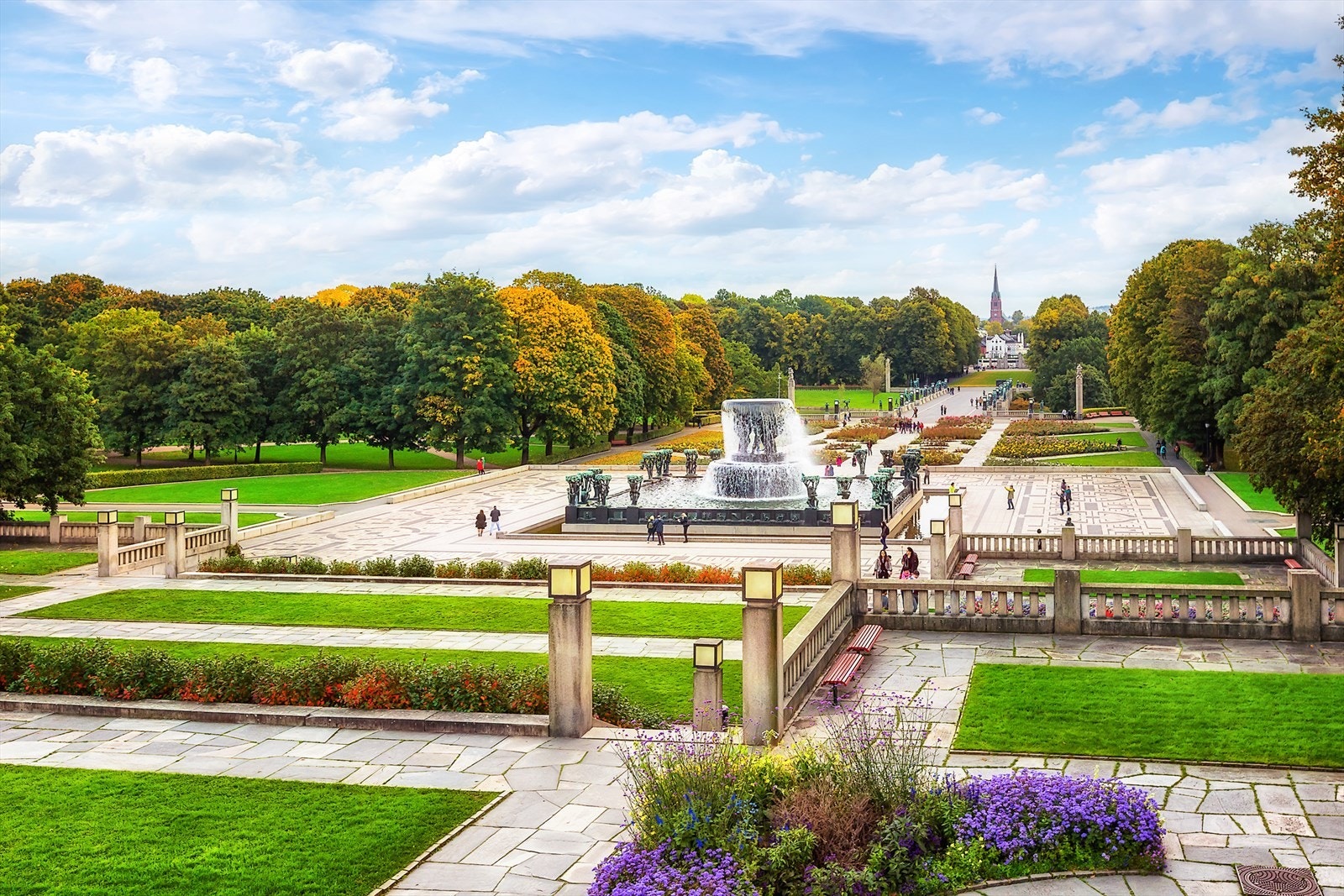 Kort gange til Vigelandsparken/Frognerparken med Frognerbadet etc Galleribilde