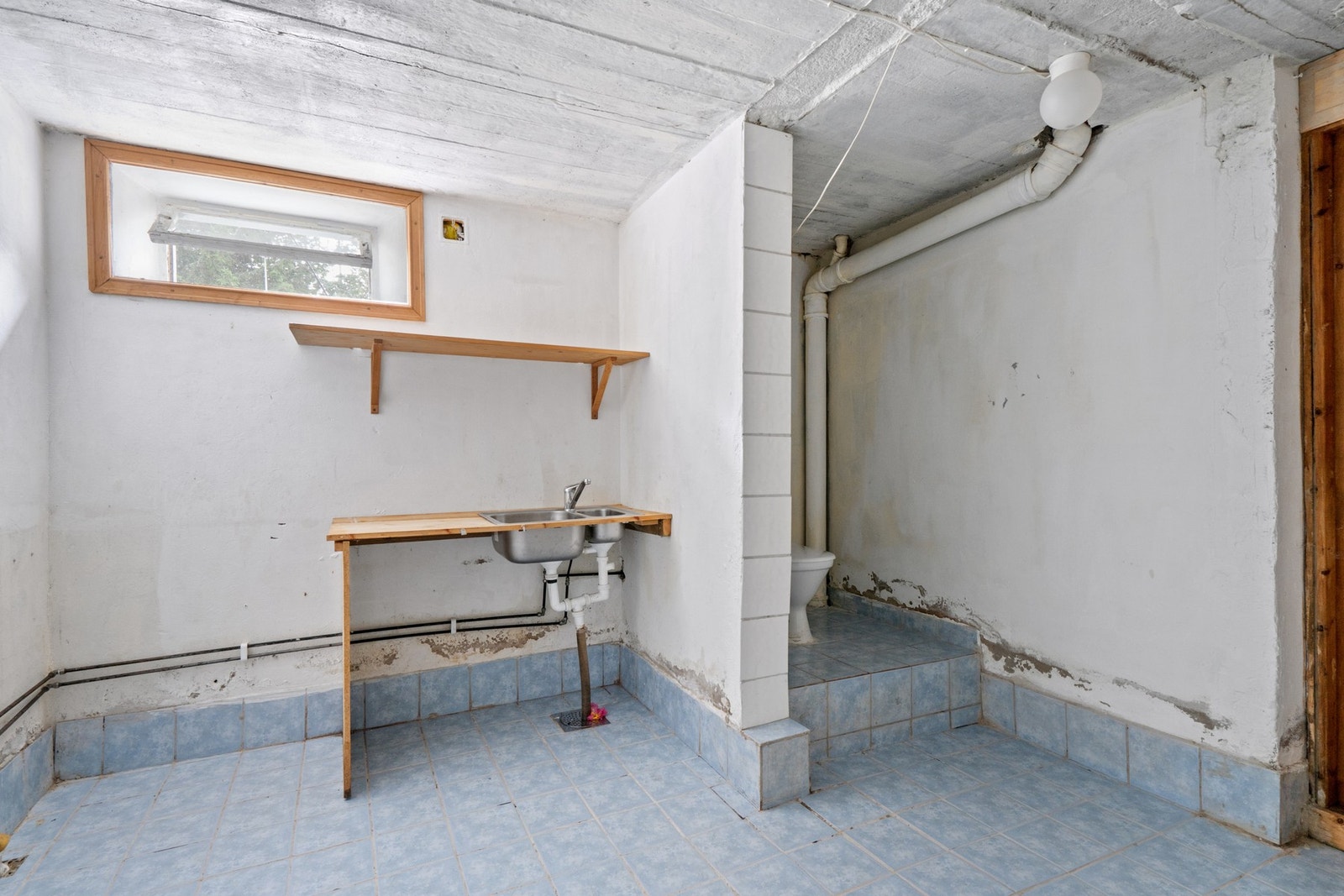 Rom / vaskerom i husets underetasje. Galleribilde