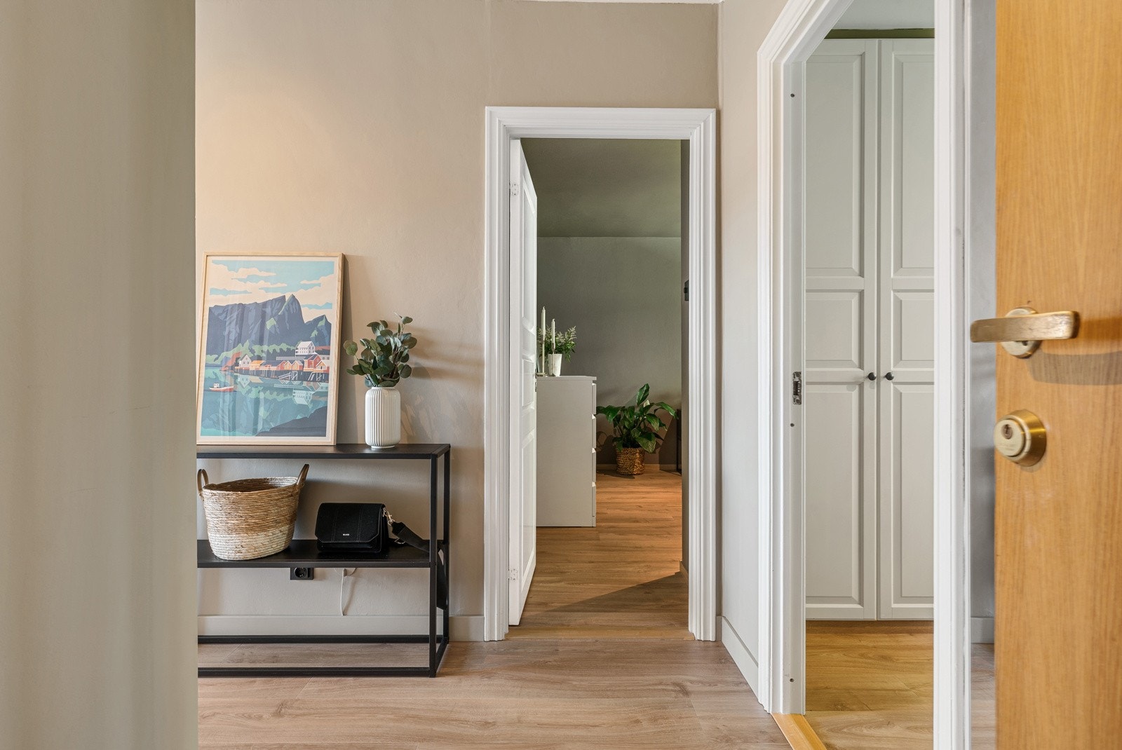 - Det første du møter er en innbydende entré - Galleribilde