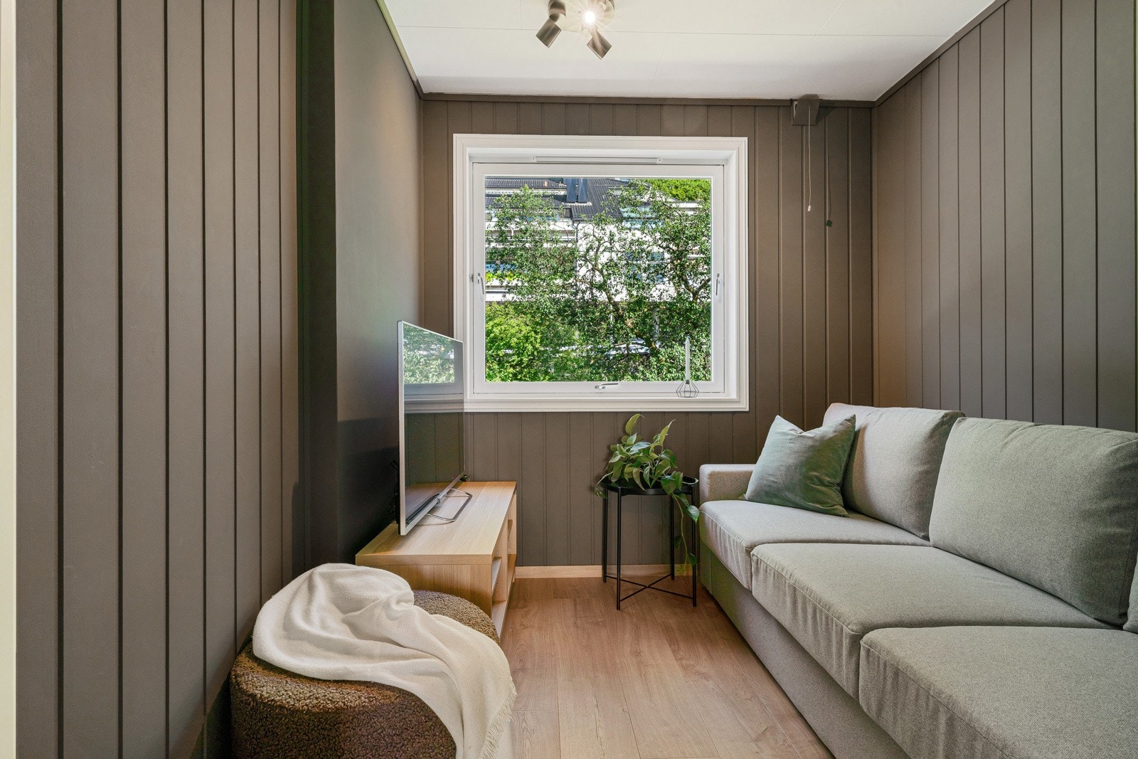 - Soverom nr. 2 passer perfekt som gjesterom , barnerom eller kontor - Galleribilde