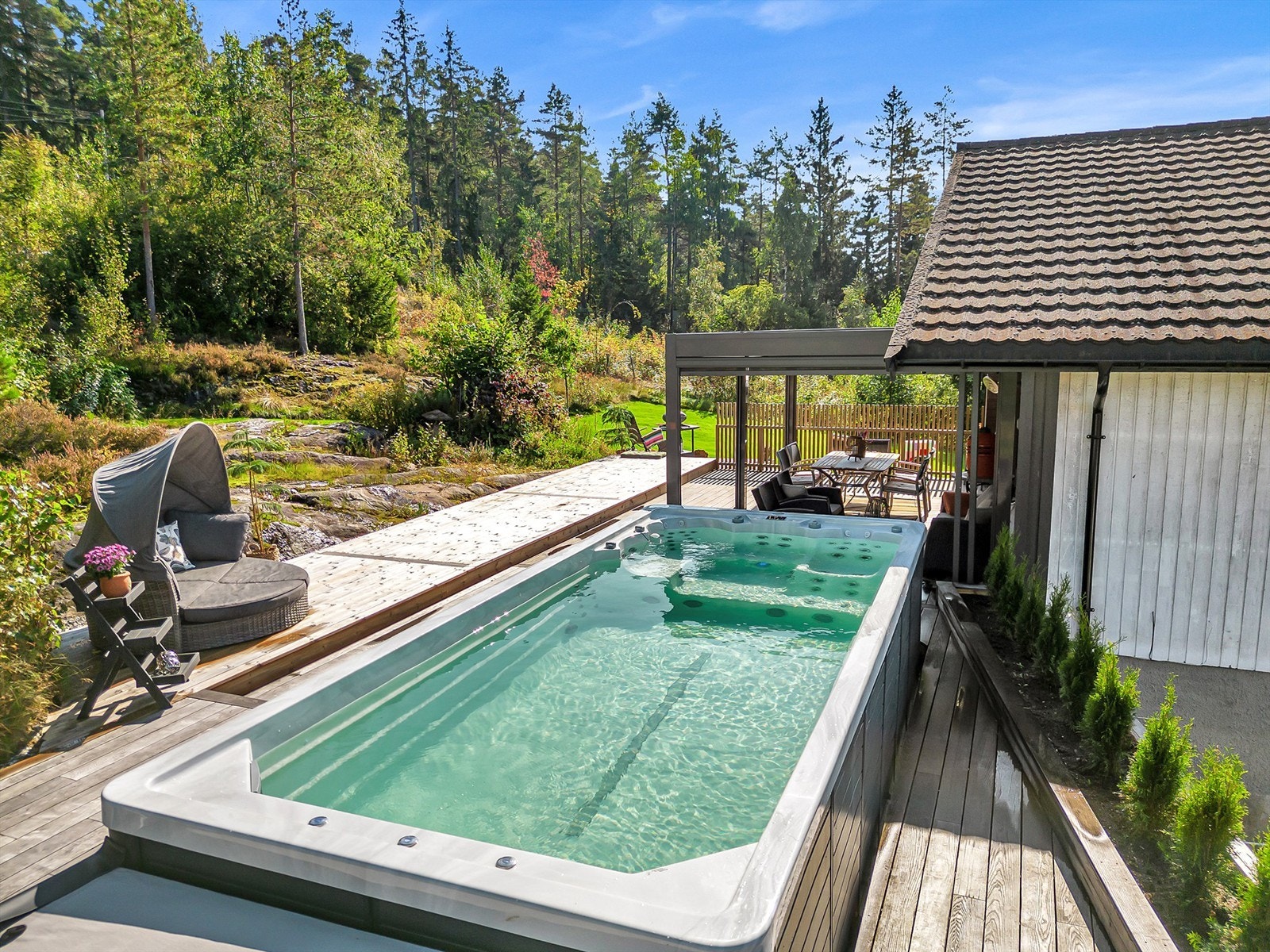 Motstrømssbasseng/jacuzzi medfølger ikke. Kan medfølge etter egen avtale. Galleribilde