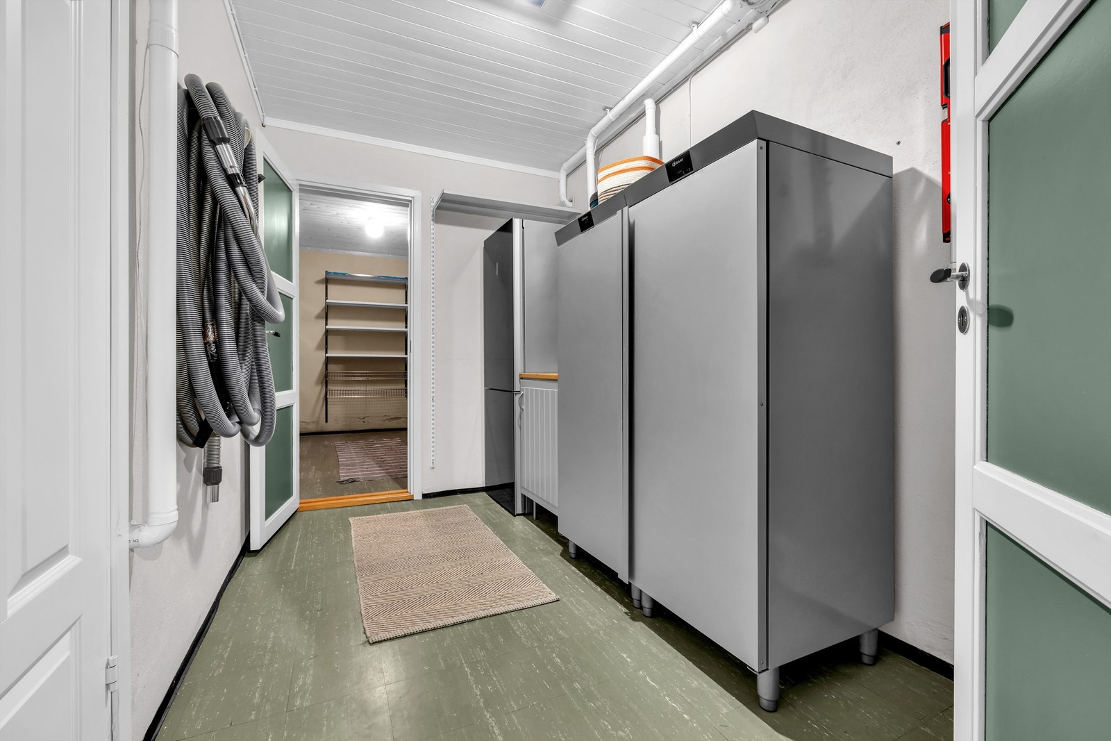 Gode oppbevaringsmuligheter i innvendige boder. Galleribilde