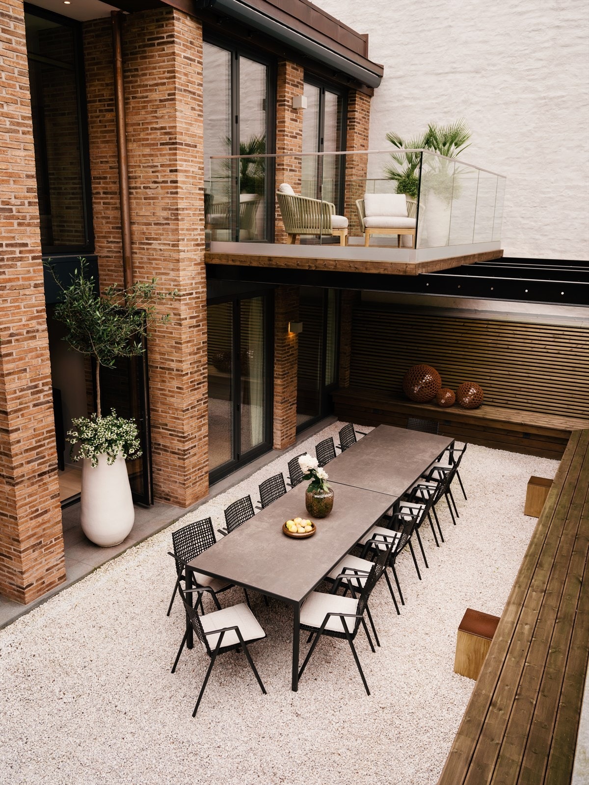 Det er den anerkjente arkitekten Kristin Jarmund som har tegnet villaen, som omtales som et smykke i gaten. Galleribilde