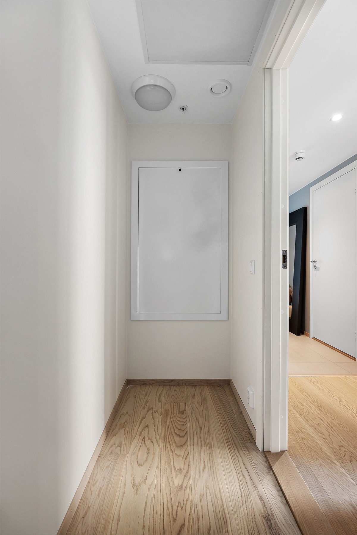 Innvendig bod tilknyttet entreén. Galleribilde