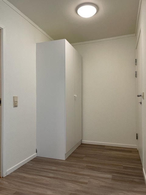 Romslig entre Galleribilde