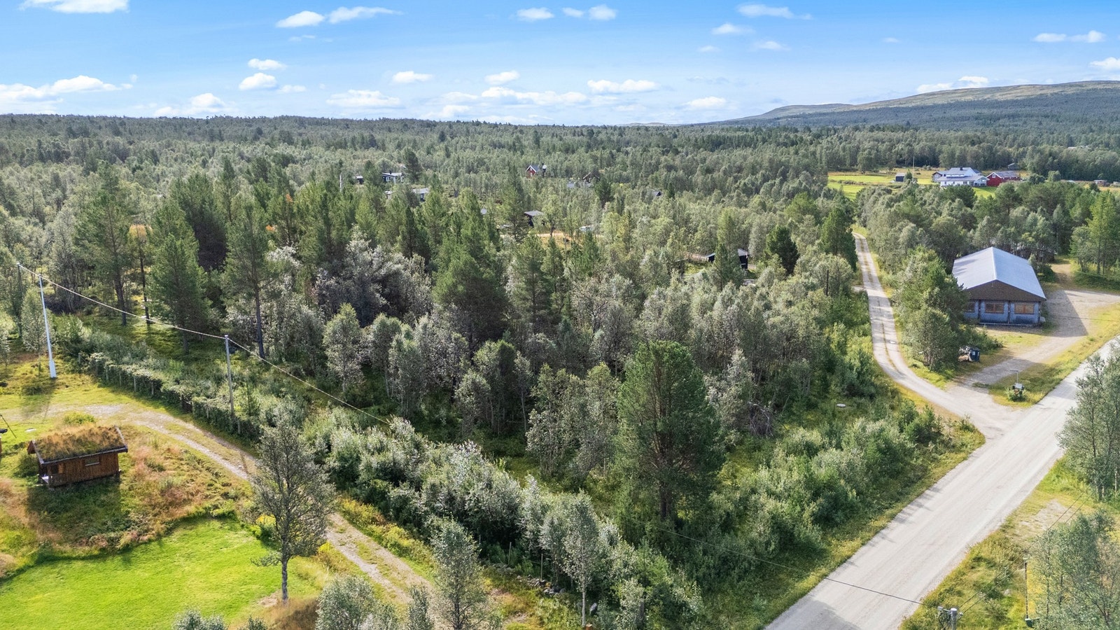 Her presenteres en byggeklar tomt på 4323m². Galleribilde