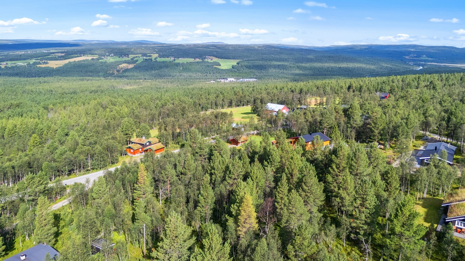 Området byr på enestående turmuligheter sommer som vinter. Galleribilde