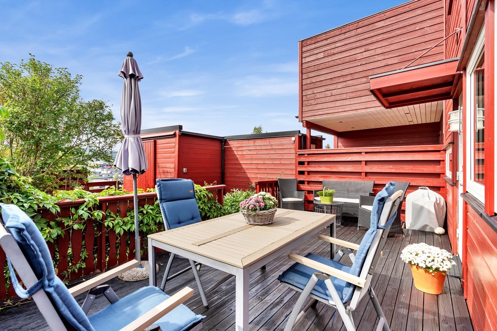 Her kan man fint nyte sene sommerkvelder i godt selskap! Galleribilde