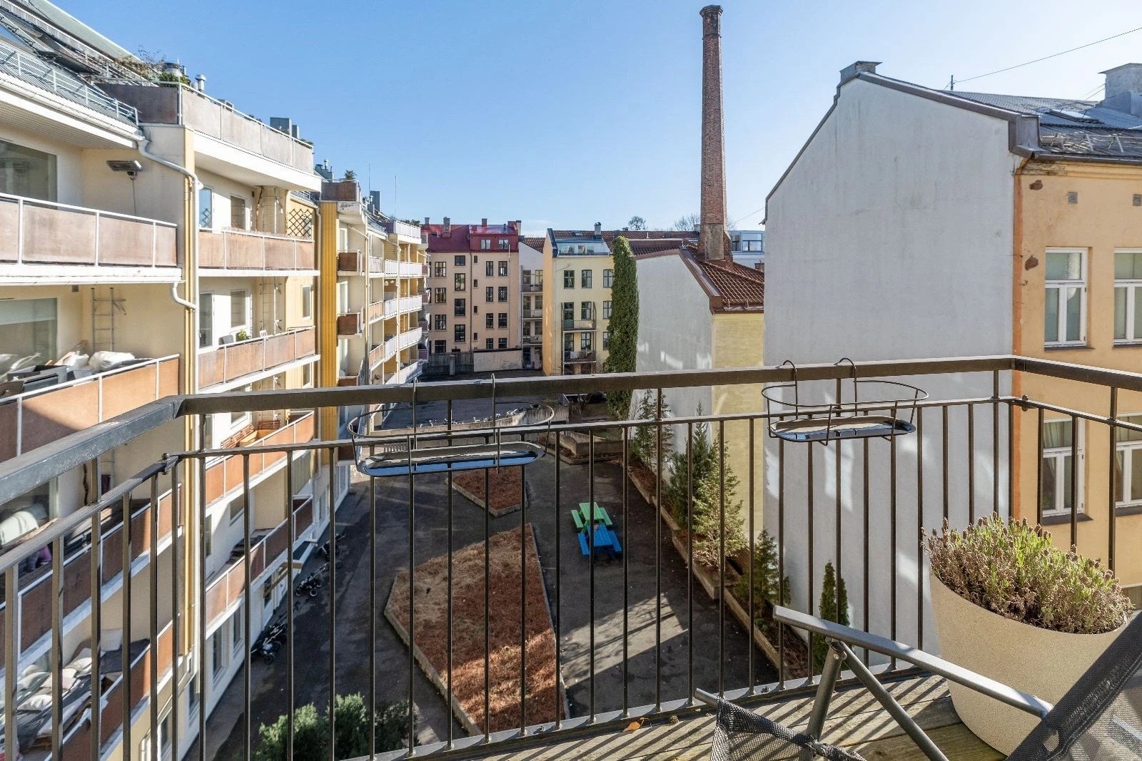 Hyggelig balkong Galleribilde