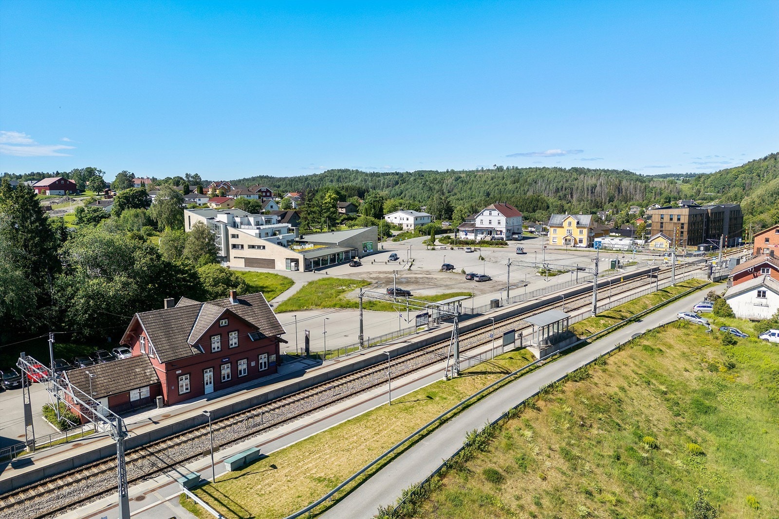 Toget bruker ca. 13 minutter til Ski stasjon og ca. 28 minutter til Oslo S Galleribilde