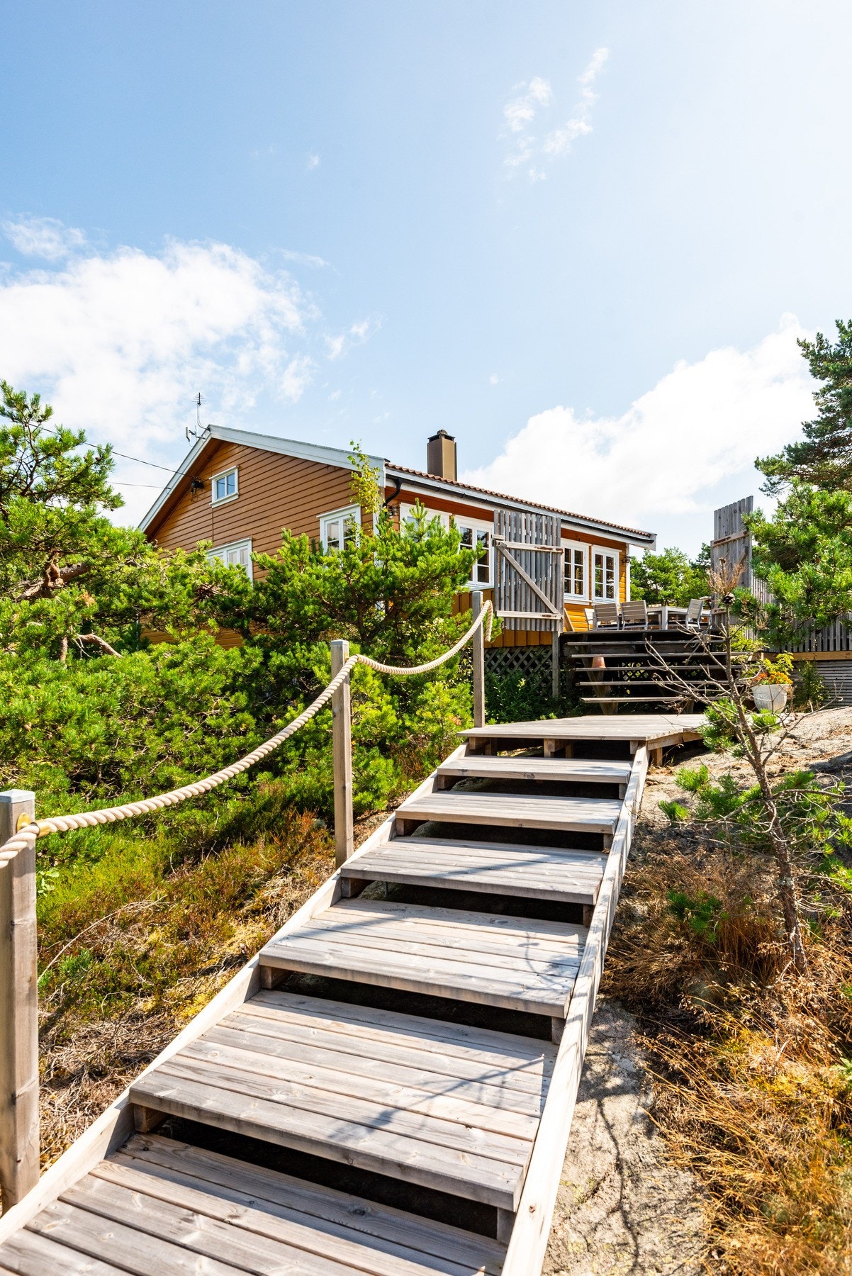 Nyere trappearrangement til hytta. Galleribilde