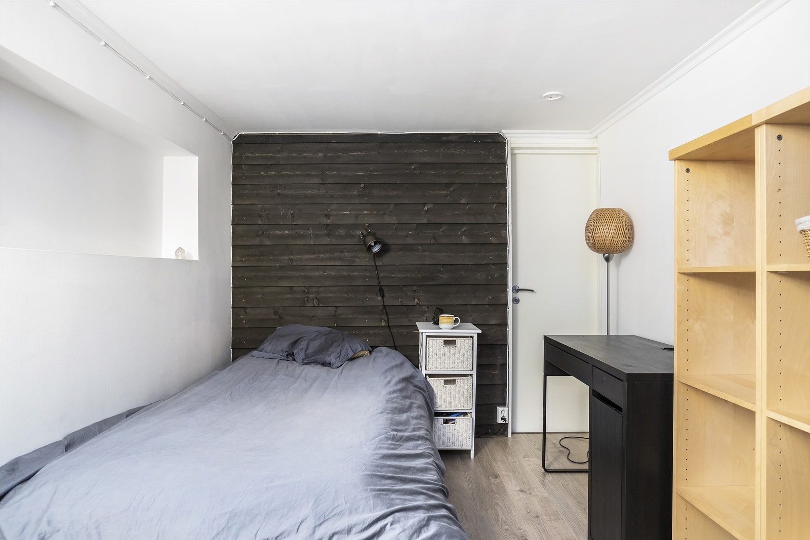 Rom benyttet som soverom er ikke godkjent til varig opphold og er på originale byggetegninger betegnet som bod Galleribilde